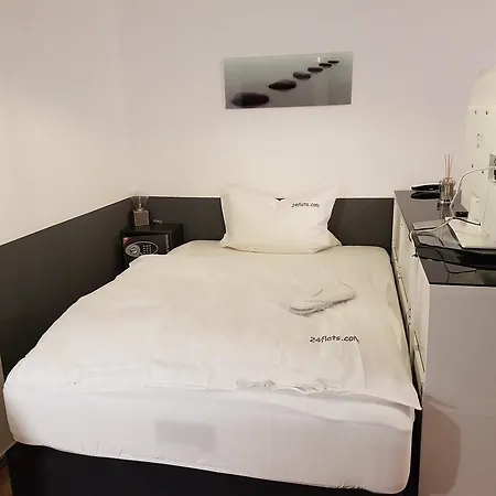 Flat Combines Functionality With Living Flair